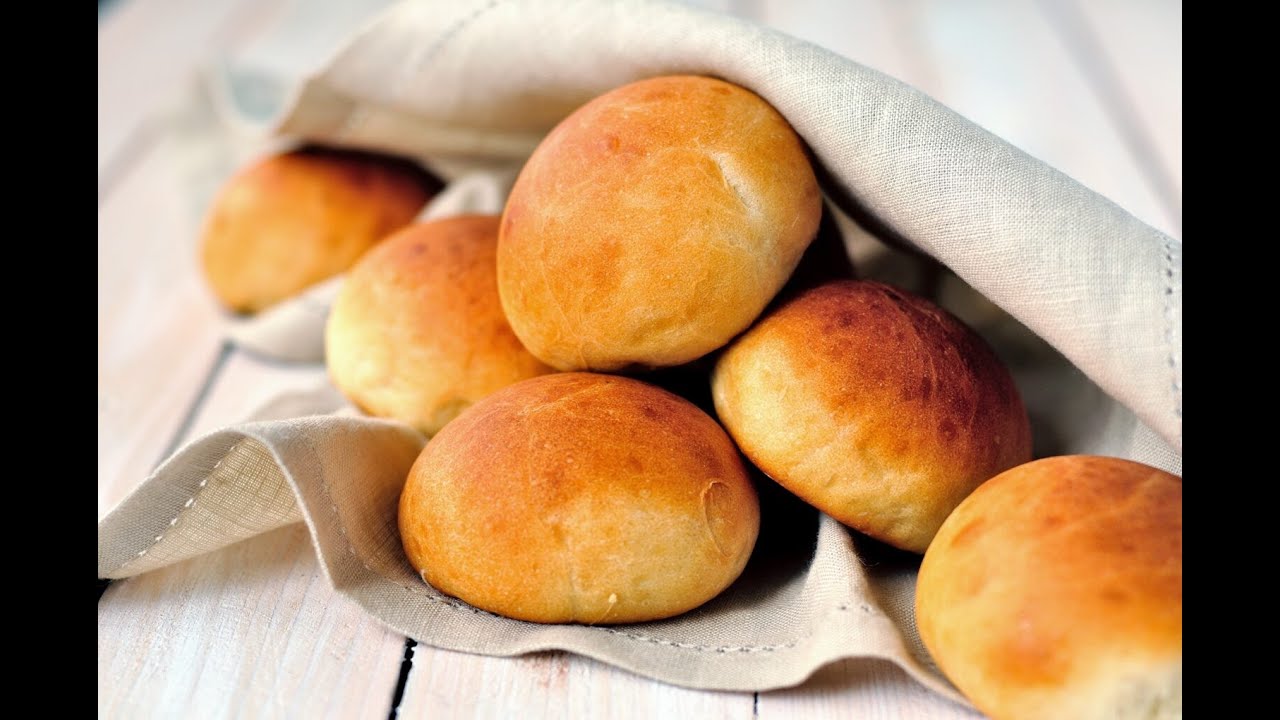 Instead of a loaf, make sourdough rolls! Here's the easy way to to it...
